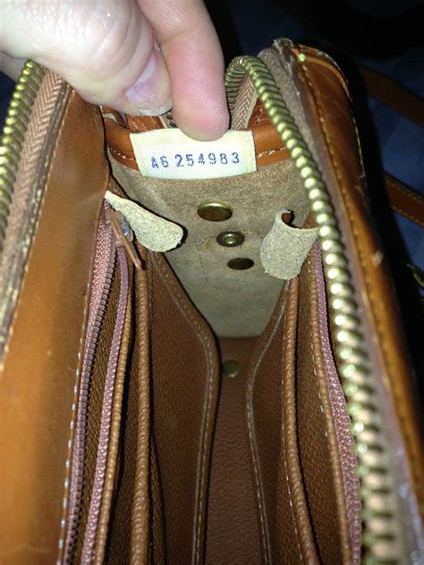 how do you spot a fake dooney and bourke bag|dooney and bourke counterfeit bags.